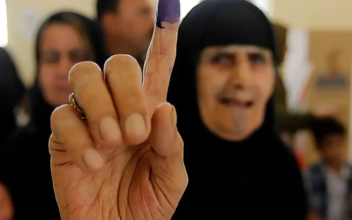 ما حقيقة فيديو رفع العلم الإسرائيلي وسط مدينة الحسكة؟