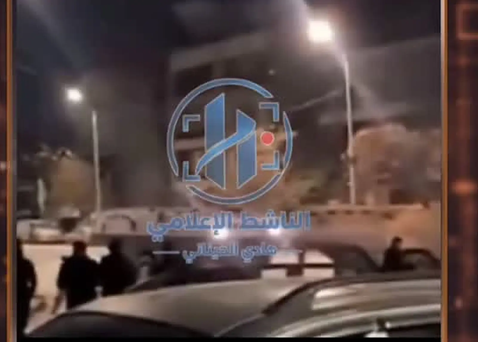 لقطة من المقطع المتداول الذي نُسب إلى اقتحام مدينة نوى في ريف درعا